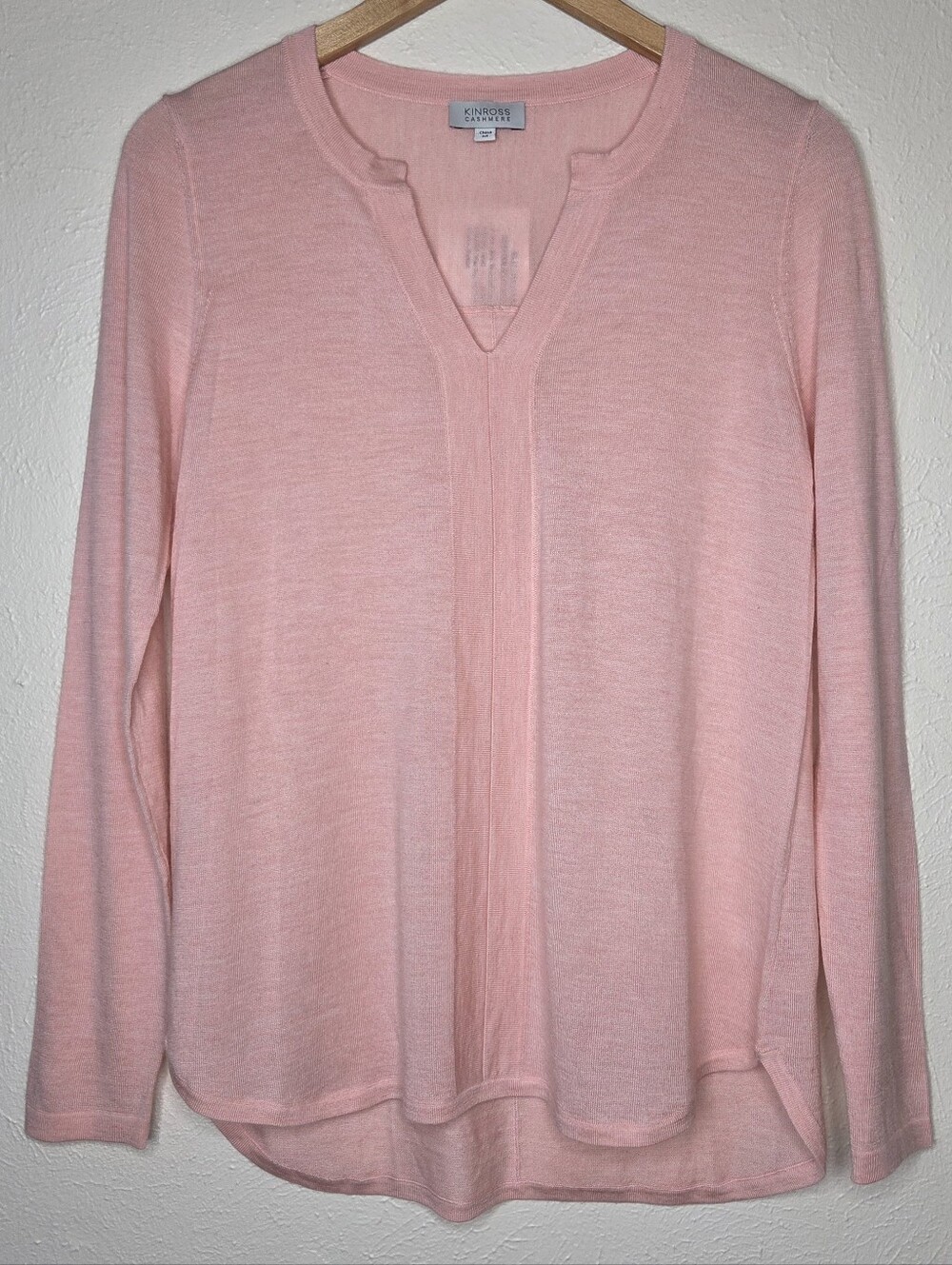 Kinross Cashmere NWT 100% Cashmere Split Neck Pullover Pink M Resort 2017